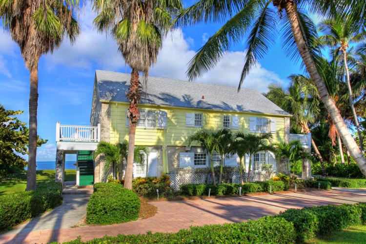 Cat Cay Yacht Club Real Estate Property: Victoria House Suite